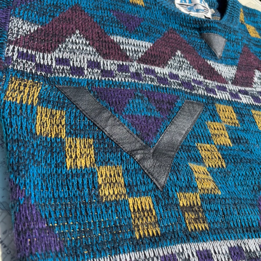 Vintage 90s Hi Yu Leather Trimmed Dad Sweater - Picture 4 of 5